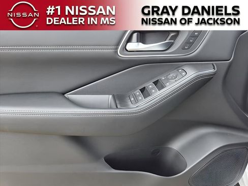 New 2026 Nissan Rogue Platinum w/ Platinum Premium Package image 14