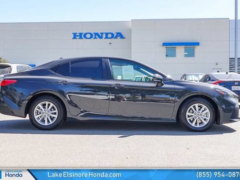 Used 2025 Toyota Camry LE FWD image 6