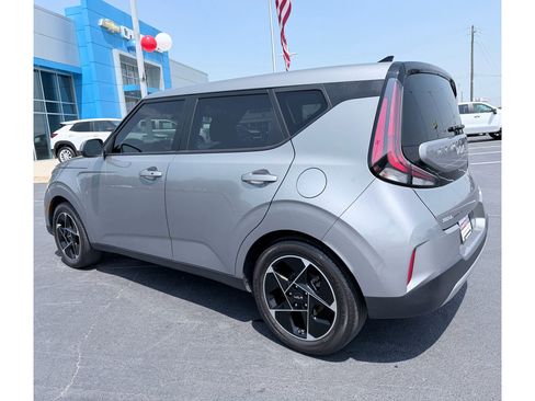 Used 2024 Kia Soul EX image 7