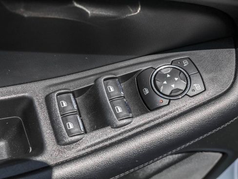 Used 2022 Ford Edge SEL image 34