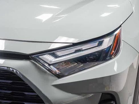 Certified 2022 Toyota RAV4 XLE Premium image 8