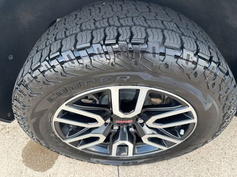 Used 2021 GMC Yukon AT4 w/ AT4 Premium Plus Package image 21