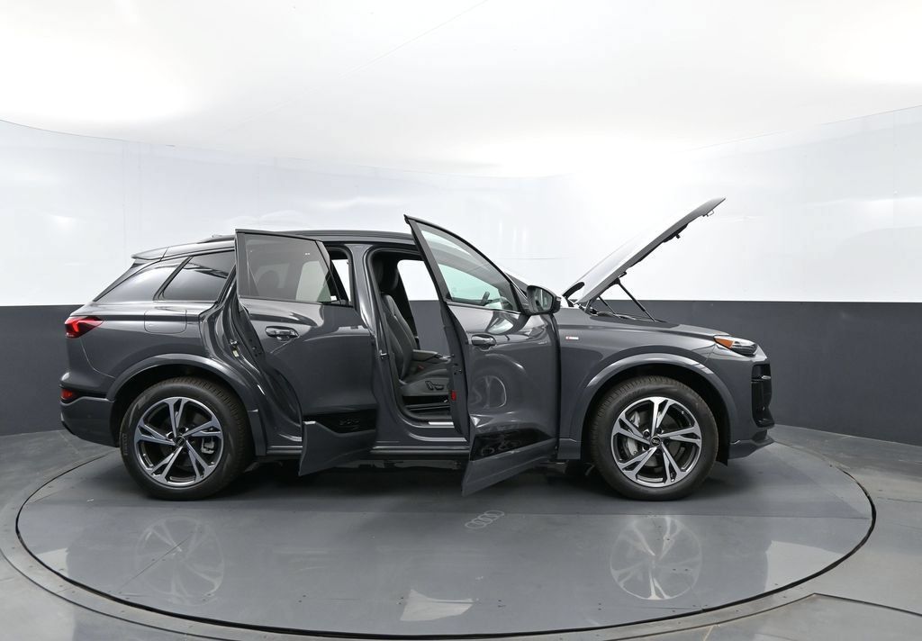 New 2027 Audi Q6 e-tron Premium AWD/4WD image 29
