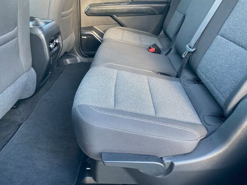 Used 2025 GMC Acadia Elevation image 20