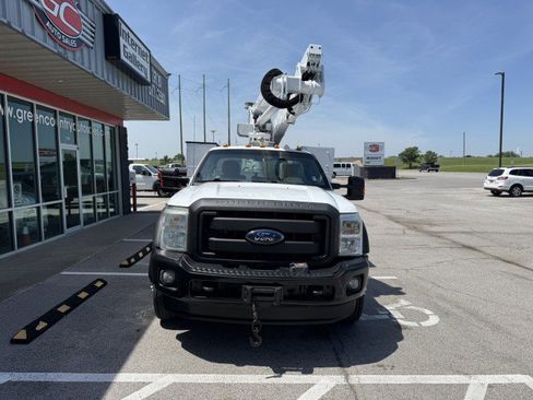 Used 2011 Ford F550 4x4 Regular Cab Super Duty w/ Payload Upgrade Pkg image 14