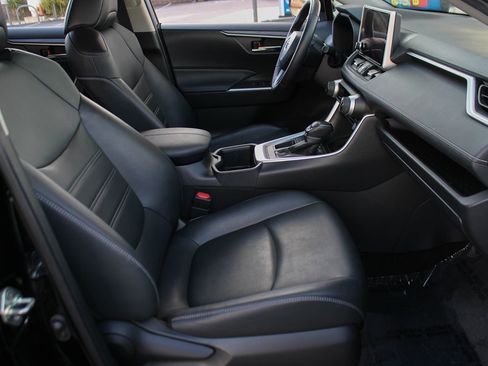 Used 2023 Toyota RAV4 XLE Premium FWD image 19