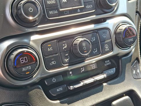 Used 2018 Chevrolet Tahoe LT AWD/4WD image 15