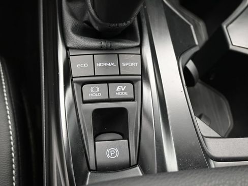 Used 2026 Toyota Camry SE FWD image 19