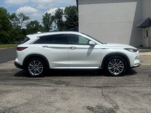 Used 2025 INFINITI QX50 Luxe AWD/4WD image 2