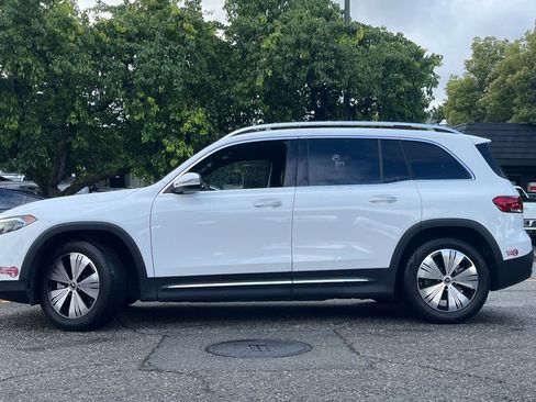 Used 2023 Mercedes-Benz EQB 300 4MATIC image 2