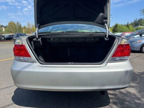 Used 2005 Toyota Camry LE image 24