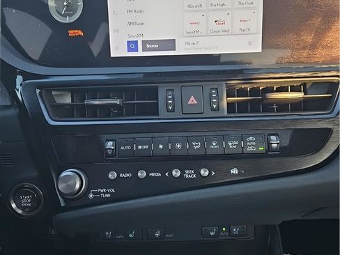 Used 2023 Lexus ES 350 w/ Premium Package FWD image 17