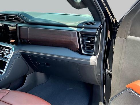 Used 2018 GMC Sierra 1500 SLT w/ Enhanced Driver Alert Package RWD image 19