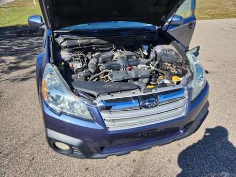 Used 2014 Subaru Outback 2.5i Premium image 14