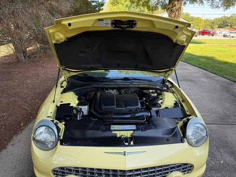 Used 2002 Ford Thunderbird image 69