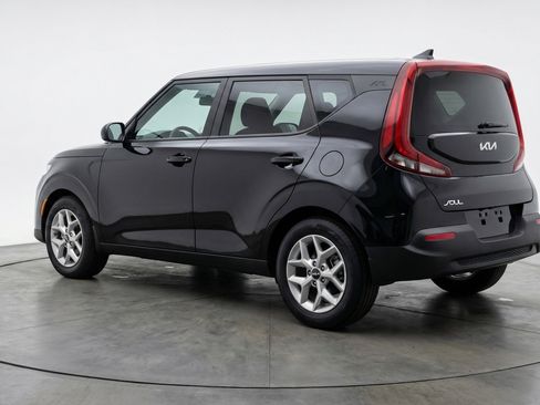 Used 2025 Kia Soul LX w/ LX Technology Package image 6