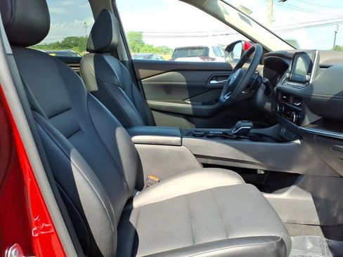 Certified 2023 Nissan Rogue SV w/ SV Premium B Package AWD/4WD image 9
