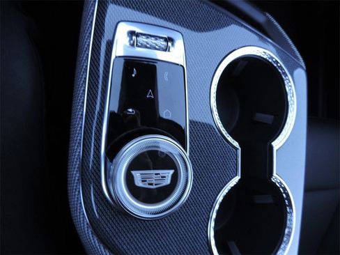 New 2026 Cadillac Optiq Sport 1 image 21