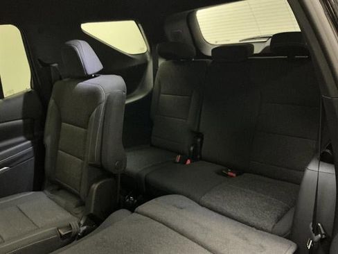 New 2026 Chevrolet Traverse LT w/ LPO, Floor Liner Package FWD image 24