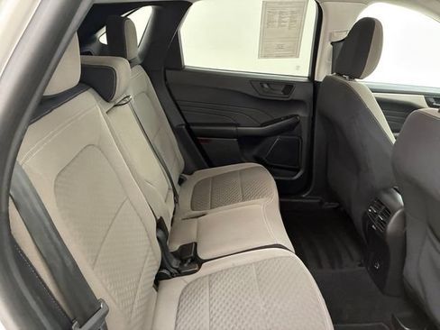 Used 2022 Ford Escape SE w/ Convenience Package FWD image 16