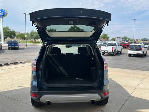 Used 2018 Ford Escape SE FWD image 7