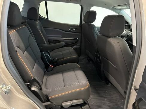 Used 2023 GMC Acadia AT4 AWD/4WD image 40