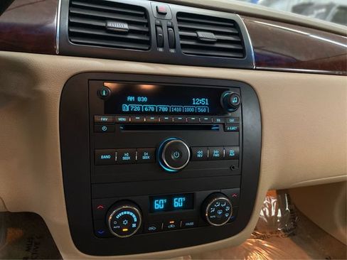 Used 2006 Buick Lucerne CXL w/ Driver Confidence Package FWD image 28
