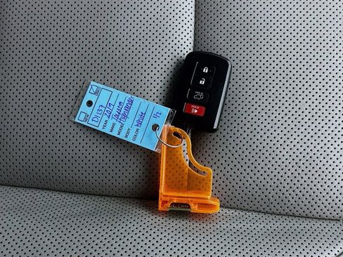 Used 2019 Toyota Highlander Limited Platinum image 39