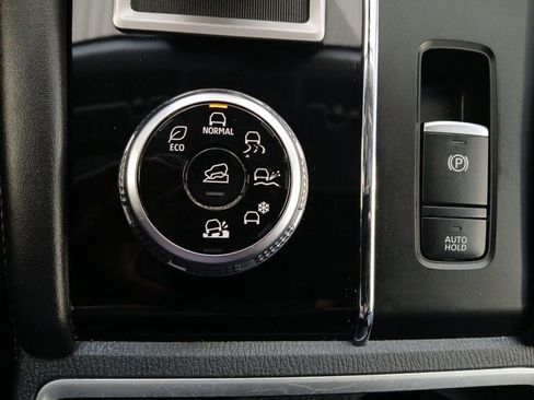 Used 2022 Mitsubishi Outlander SE image 7