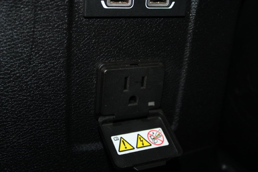 Used 2018 Jeep Wrangler Unlimited Sahara AWD/4WD image 61