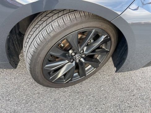 Used 2025 Toyota Corolla SE image 17