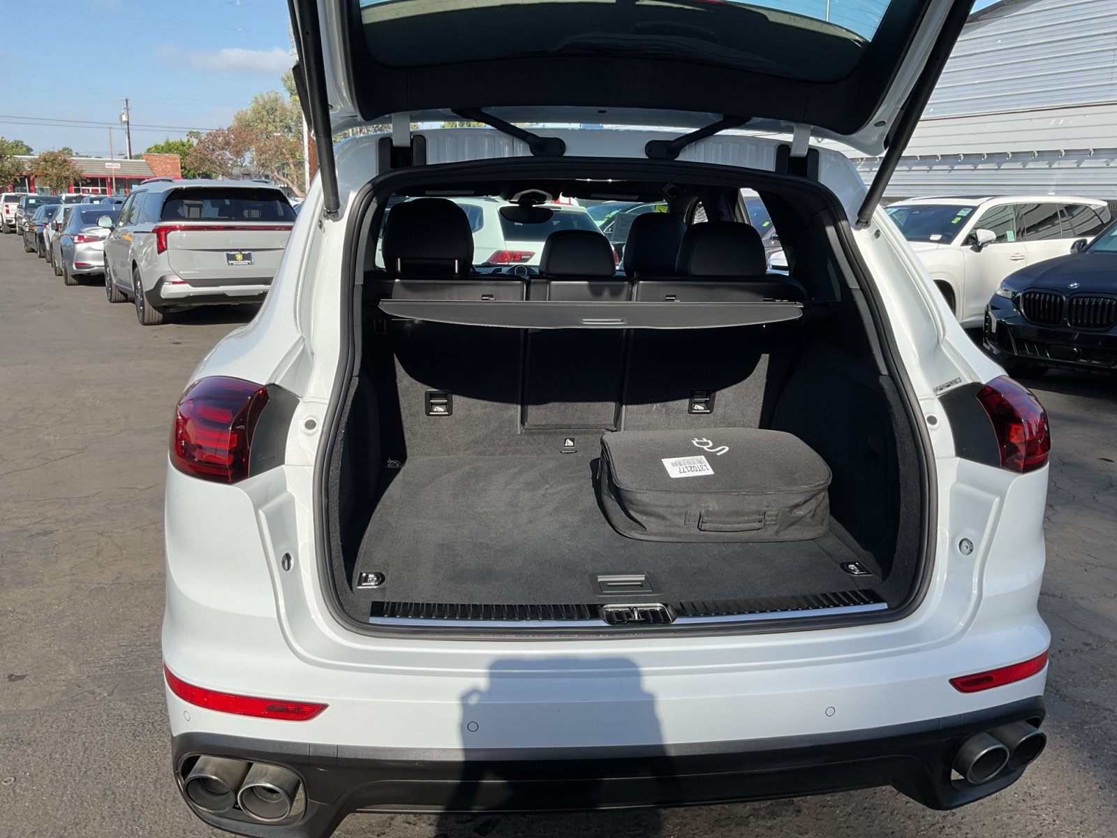 Used 2016 Porsche Cayenne S AWD/4WD image 25