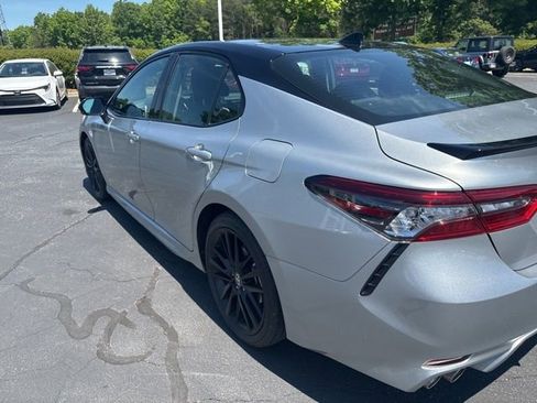 Used 2024 Toyota Camry XSE FWD image 9