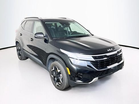 Certified 2025 Kia Seltos EX w/ EX Sunroof Package AWD/4WD image 3