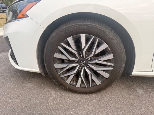 Used 2025 Nissan Altima 2.5 SV FWD image 20