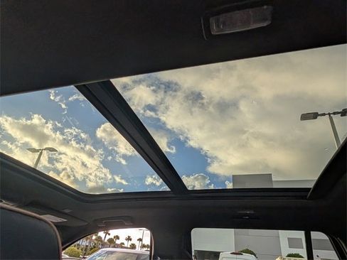 Used 2023 GMC Yukon AT4 w/ Max Trailering Package image 10