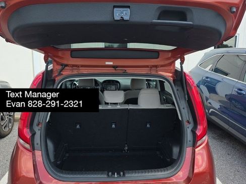 Used 2020 Kia Soul LX FWD image 14