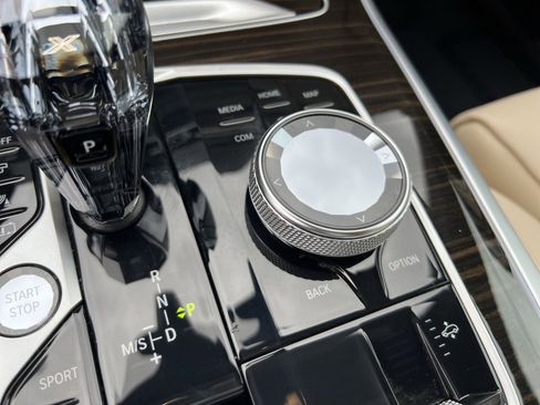 Used 2022 BMW X5 xDrive45e w/ Executive Package image 34