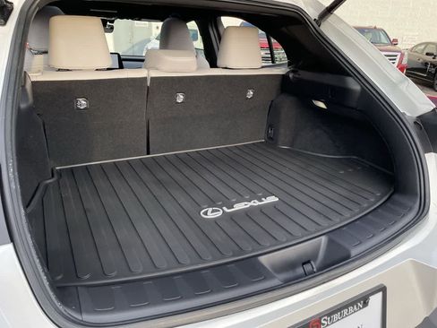 Used 2025 Lexus UX 300h AWD image 17