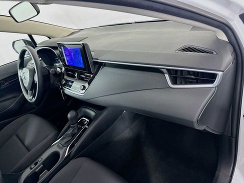 Certified 2024 Toyota Corolla LE image 28