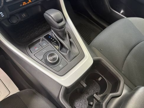 Used 2023 Toyota RAV4 LE AWD/4WD image 11