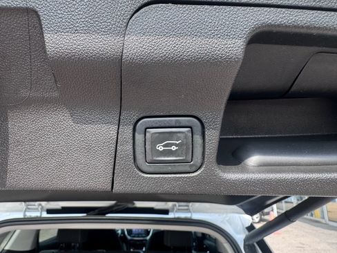 Used 2020 GMC Acadia SLE w/ Driver Convenience Package FWD image 39