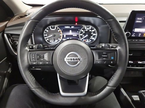 Certified 2021 Nissan Rogue SV w/ Premium Package image 22