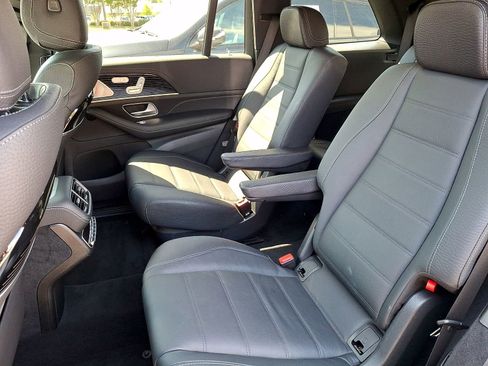 Certified 2024 Mercedes-Benz GLS 580 4MATIC image 10