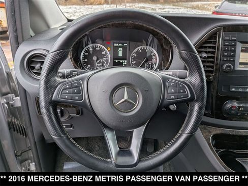 Used 2016 Mercedes-Benz Metris Passenger image 16