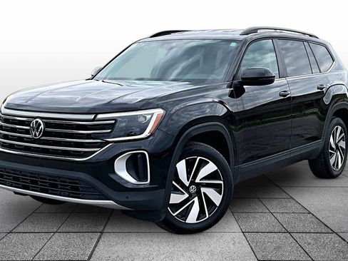 Used 2024 Volkswagen Atlas SE FWD image 1