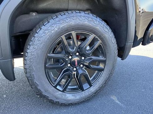 New 2025 GMC Sierra 1500 Elevation image 10