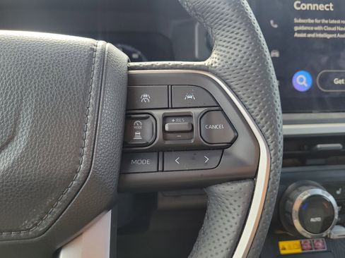 Used 2025 Toyota Tacoma Limited image 24