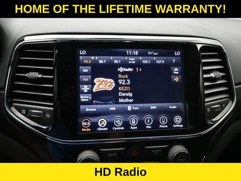 Used 2020 Jeep Grand Cherokee Altitude AWD/4WD image 25
