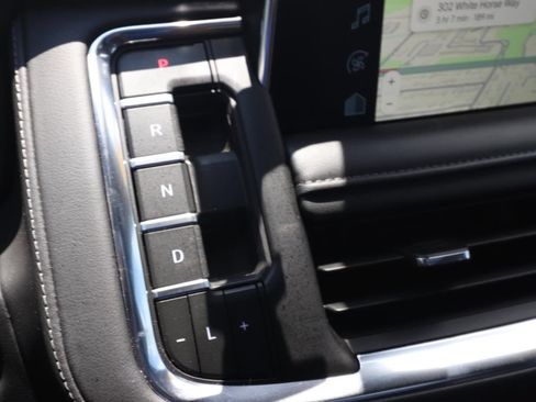 Used 2023 Chevrolet Tahoe LT w/ LT Signature Plus Package AWD/4WD image 23
